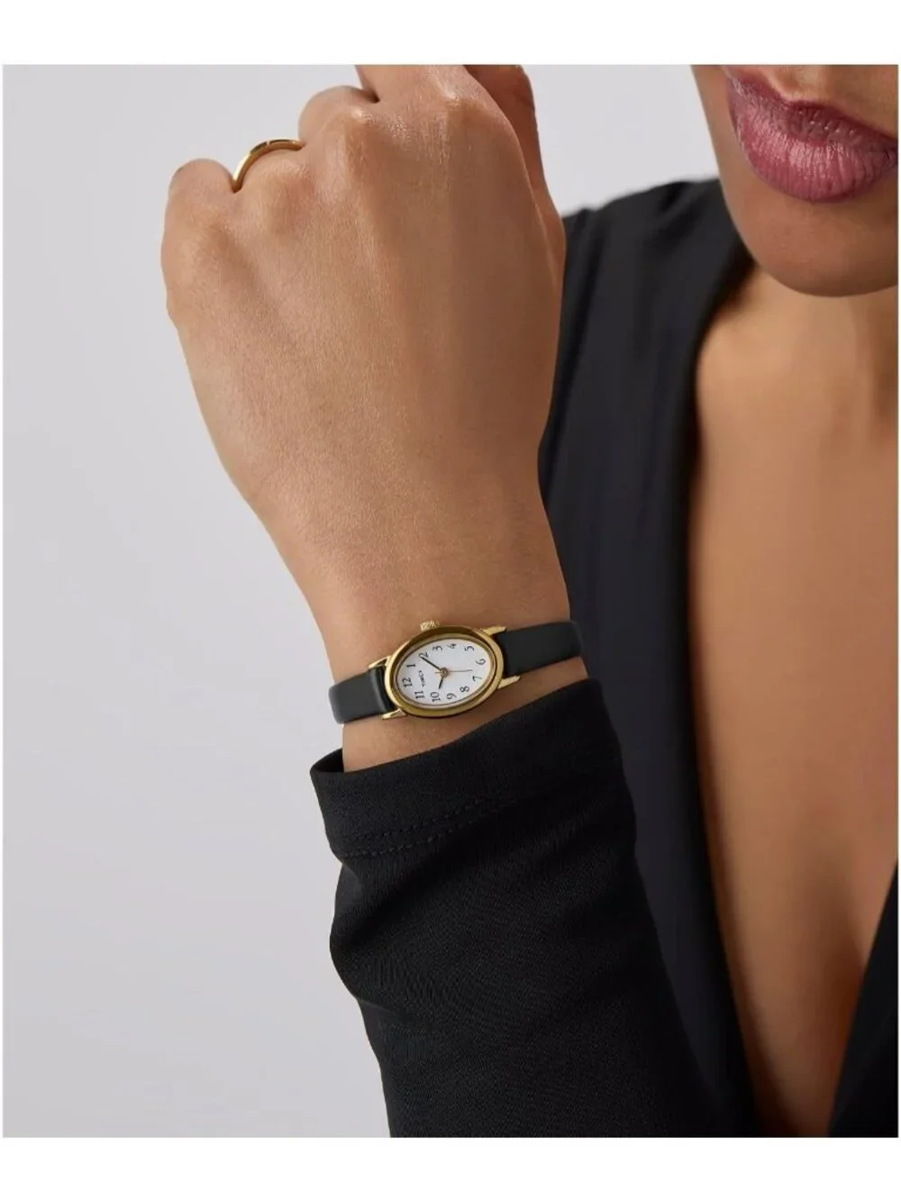 Women's Black Gold Analog Quartz Cavatina Pearl Dial Oval Classic Wrist Watch